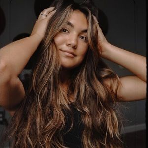 Meet your Posher, Daniela